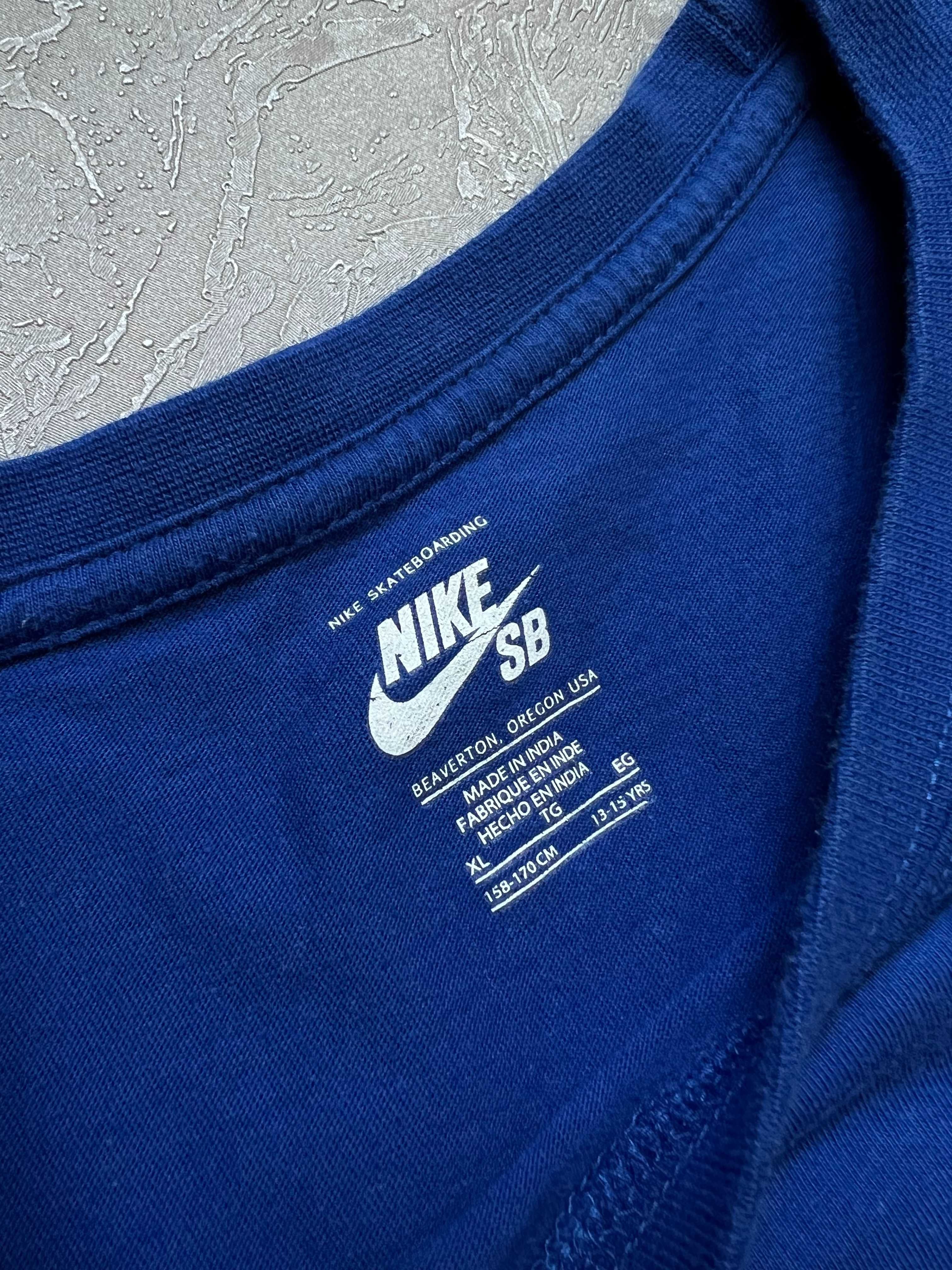 футболка Nike SB