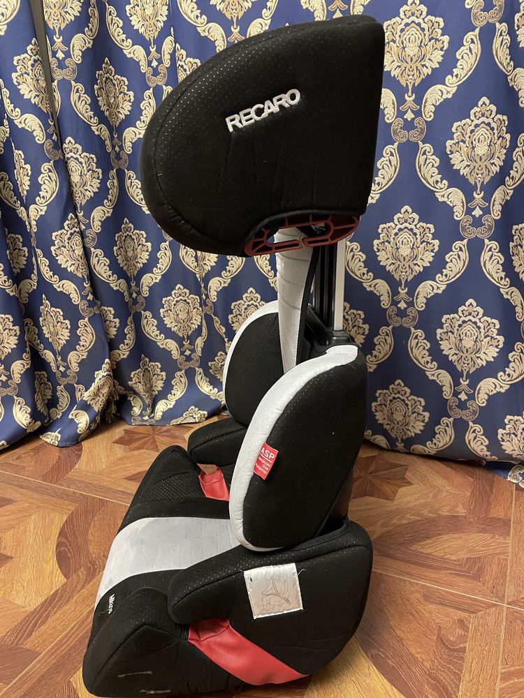 Автокрісло RECARO