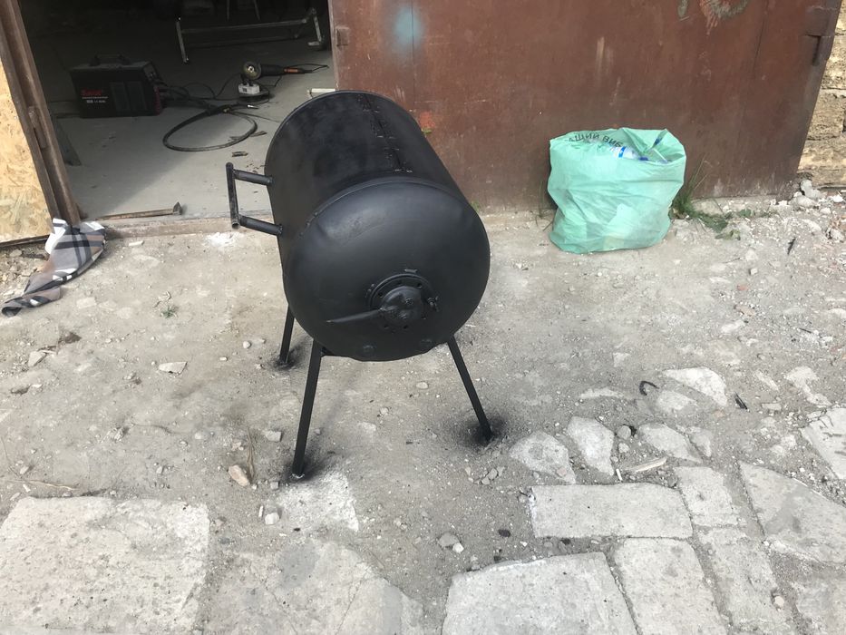 Барбекю мангал. .