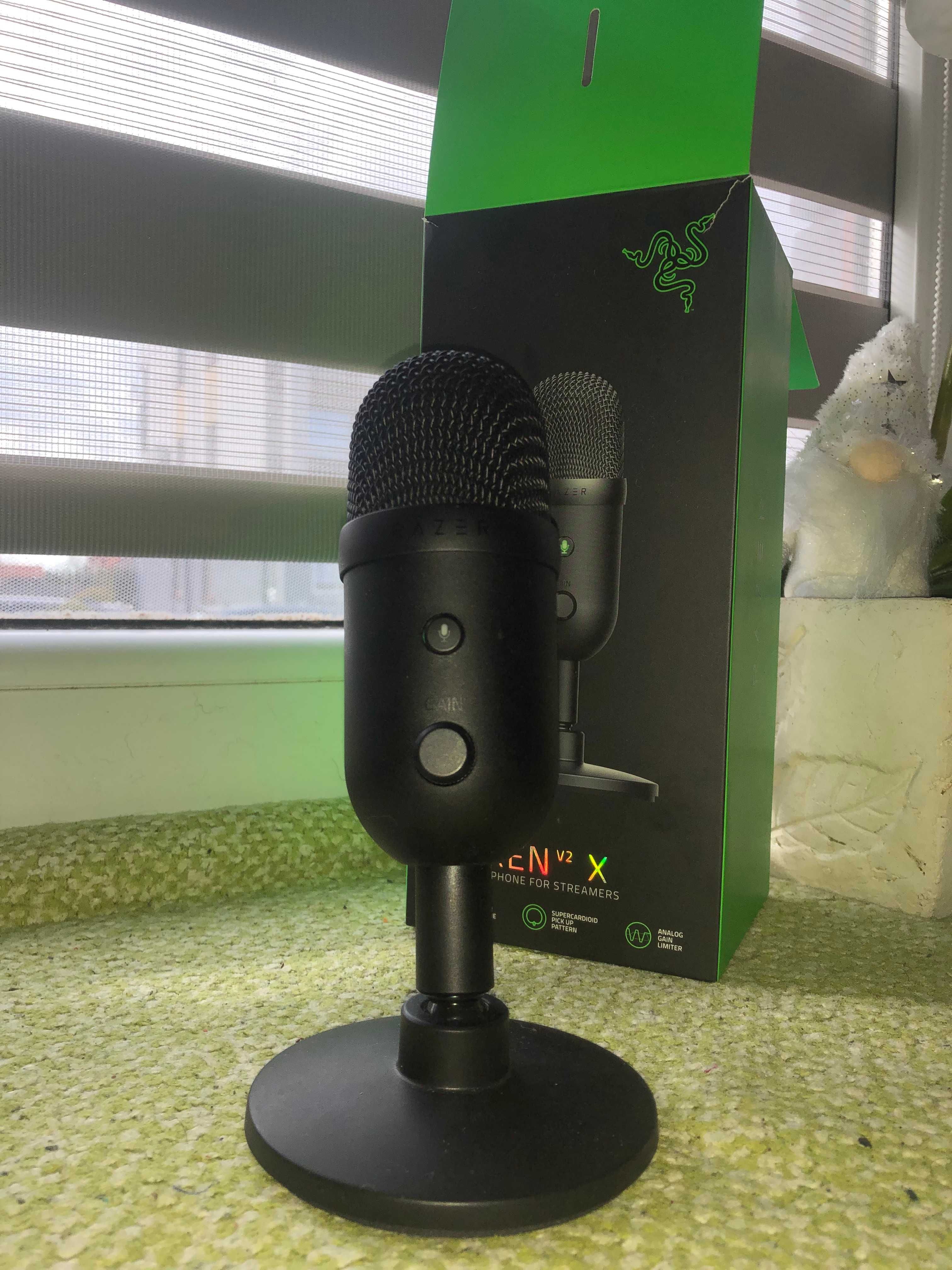 Mikrofon pojemnościowy RAZER Seiren v2 X
