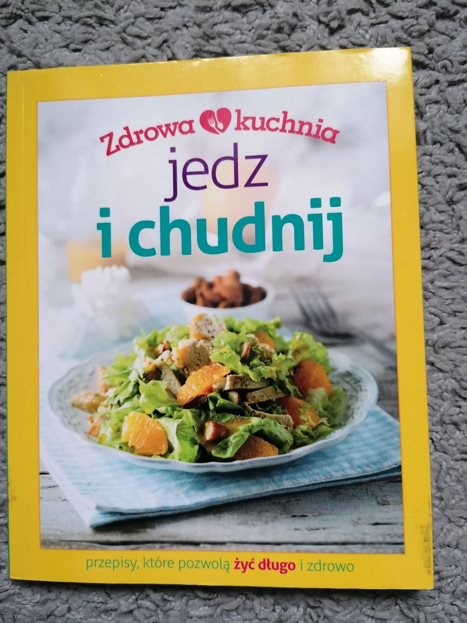 Zestaw 4 książek Zdrowa Kuchnia
* jedz i chudnij
* liczymy kalorie
* k