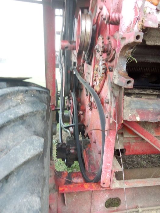 Продам Комбайн Нива