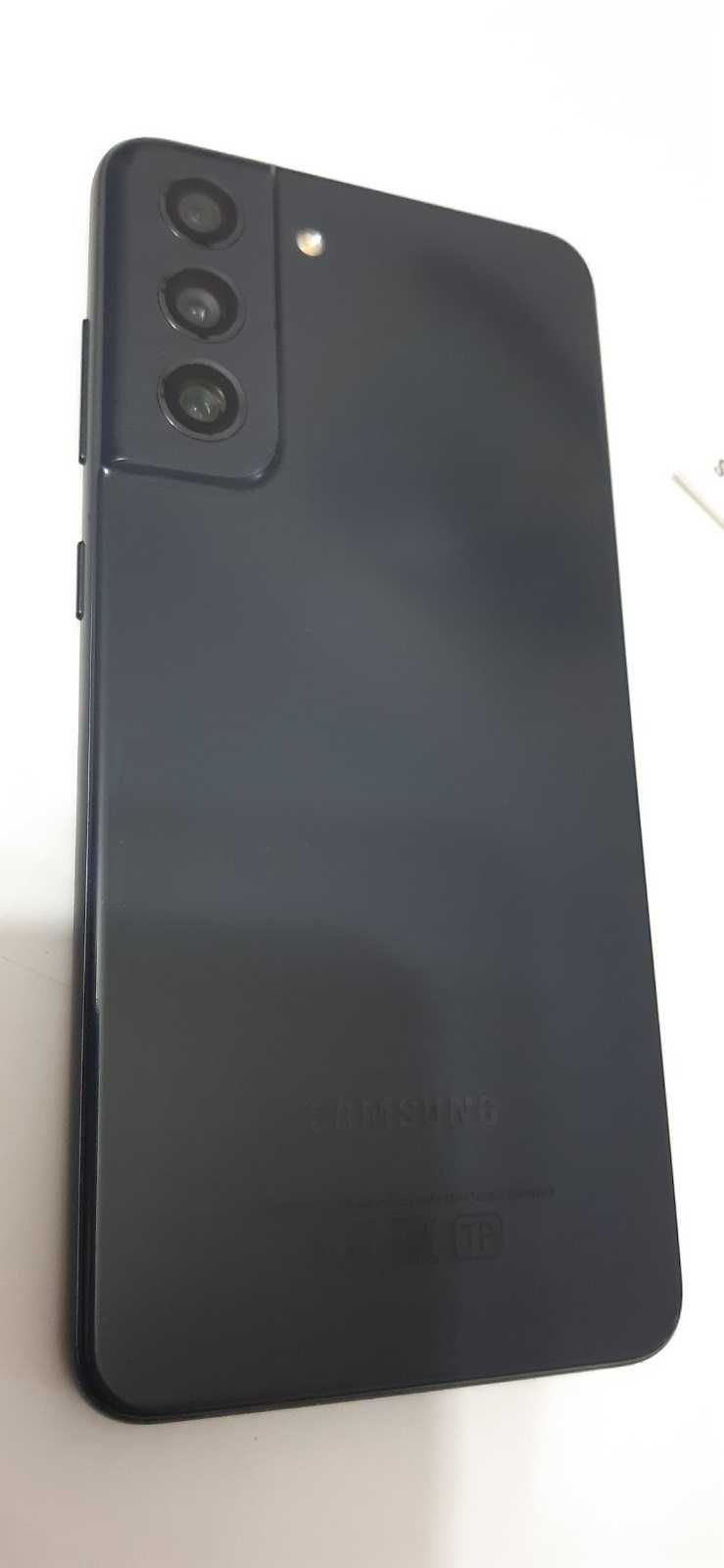 Samsung Galaxy S21 fe -6/128GB -s21fe UA UCRF отличное состояние