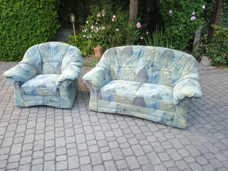Komplet wypoczynkowy - sofa + fotel