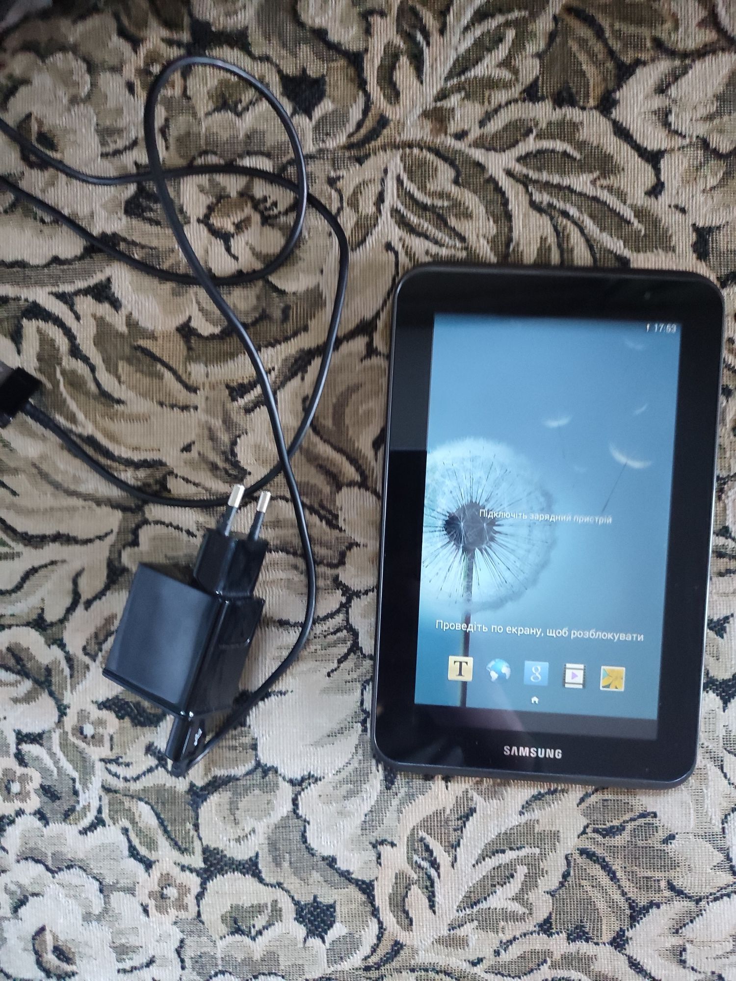 Samsung galaxy tab 7.0 +подарунок