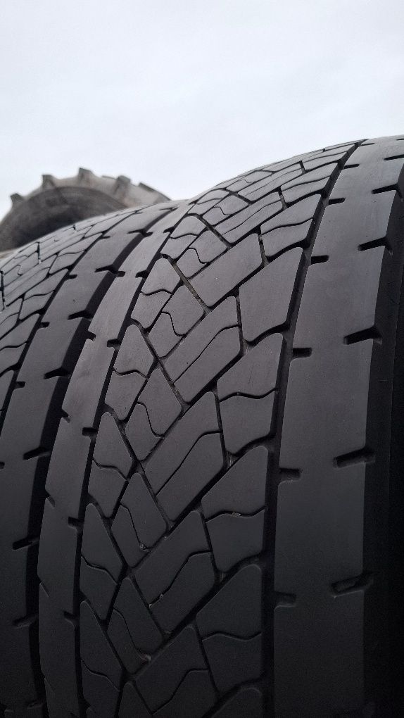 4 opony 295/60 R22.5 Dunlop SP 446 8mm 2020r