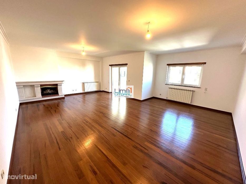 Apartamento T4 com garagem - Qta de S. Bartolomeu - Leiria