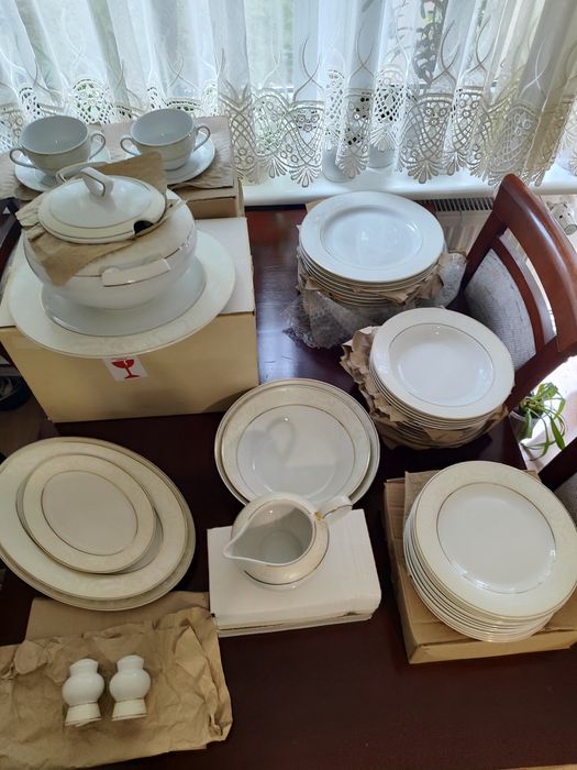 Zestaw obiadowy Ćmielów Yvonne złoty