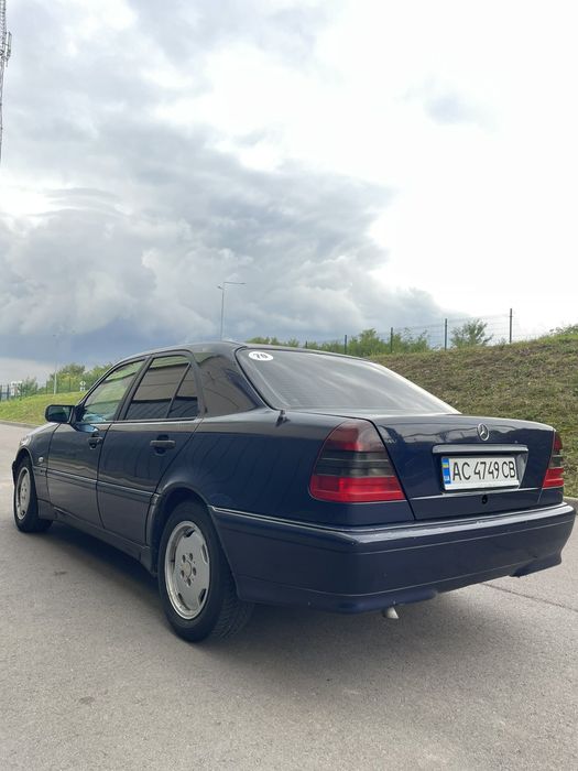 Продаю мерседеса 1.8 газ/бенз