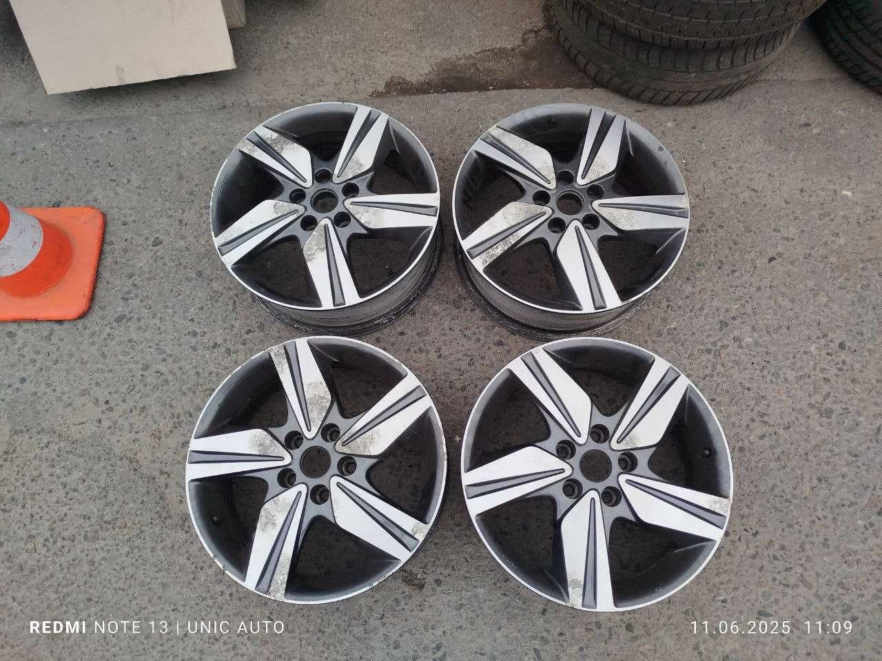Диски легкосплавні R17 Рено Колеос (Renault Koleos) б/в 403005742R