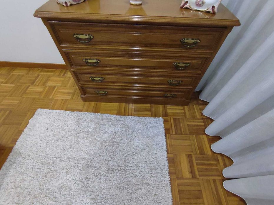 Quarto Completo em Madeira de Castanho