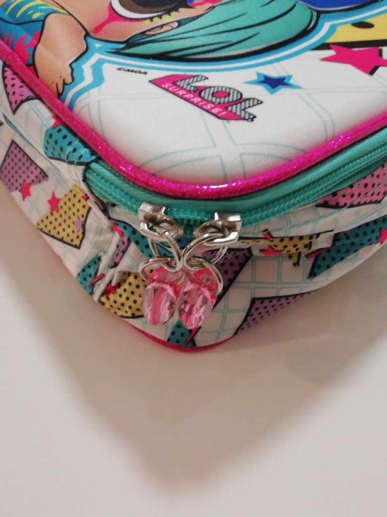 Conjunto de mochila e lancheira