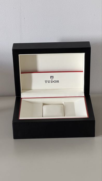 Caixa relogio Tudor como nova