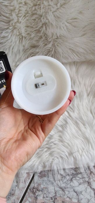 Świeca LED wosk biała 12,5 cm
Świeca na baterie dwa paluszki AA

Wymia