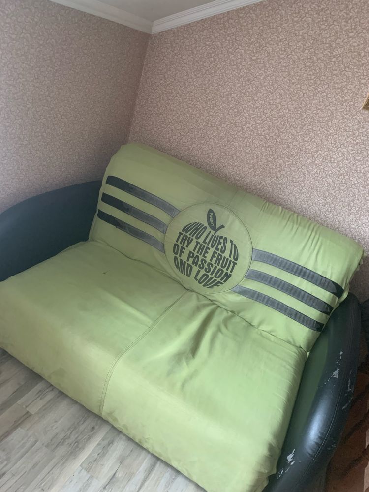 Продам складний диван ліжко
