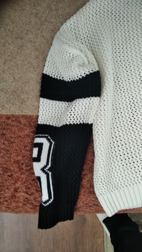 Sweter ażurowy damski