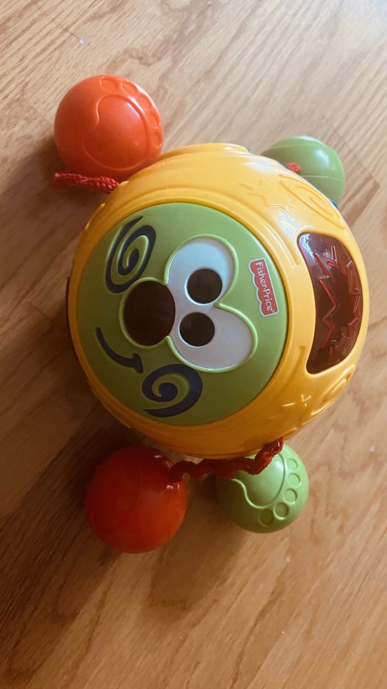 Interaktywna pilka zmylka Fisher Price jedyna na Olx