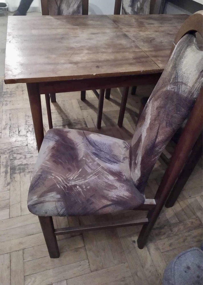 Stòł drewniany do jadalni bez krzesel
