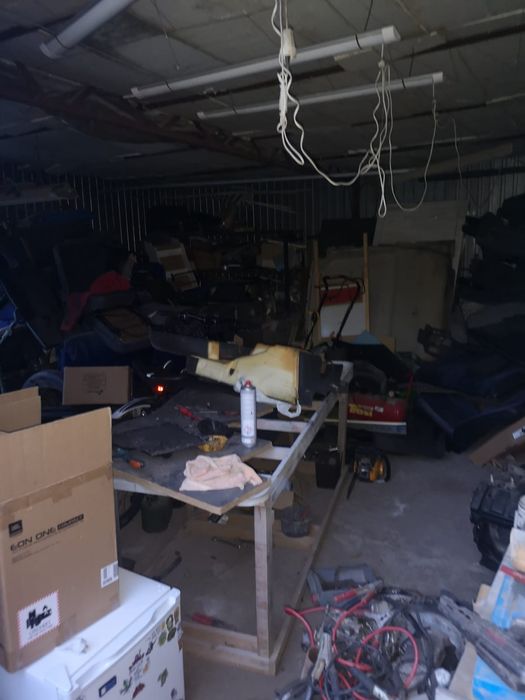 Sprzedam blaszany garaż z zawartością