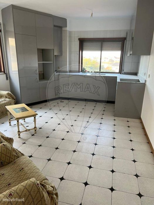 Apartamento T1 para arrendamento