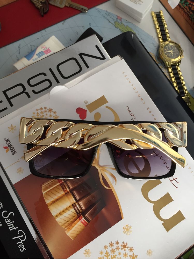 Óculos Céline Dion Gold
