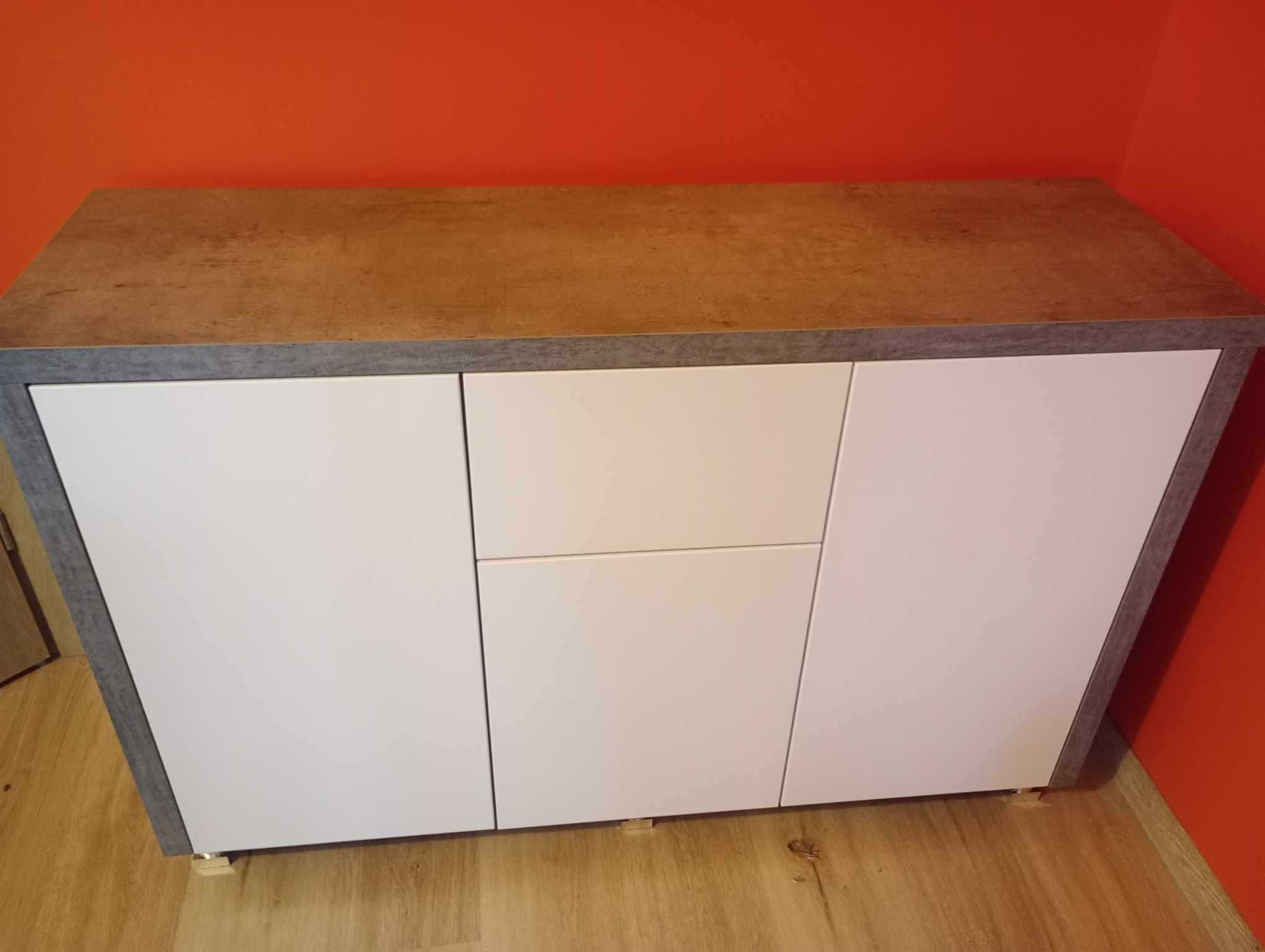 Nowoczesna komoda 127 cm x 82,5 cm