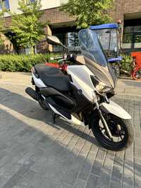 Yamaha x-max 125