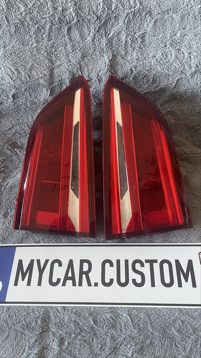 Фонари LED внутренние в крышку багажника BMW X1 F48