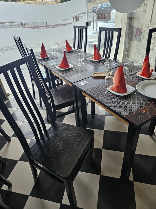 Mesas e cadeiras restaurante