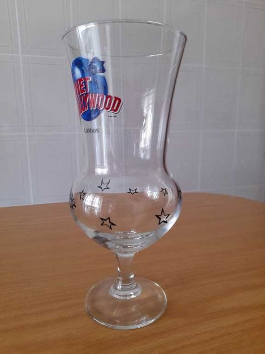 Copos Planet Hollywood London e Wickuler Pilsener