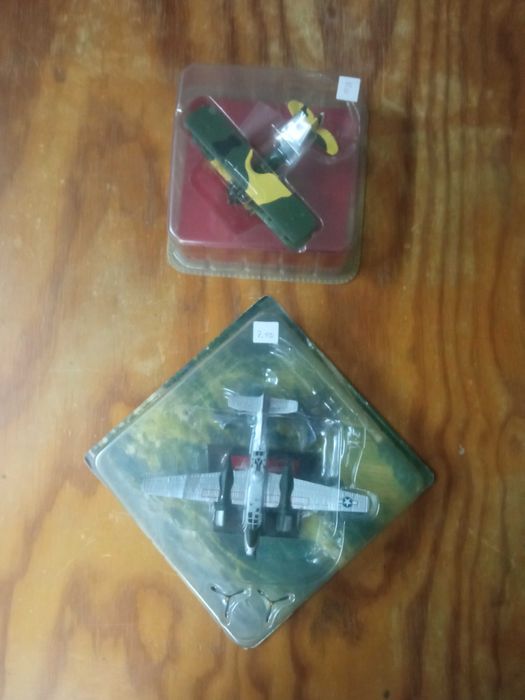 Aviões de combate à escala - Novo Preço