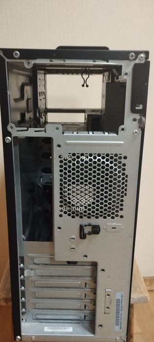 Корпус от сервера Lenovo TninkStation S20