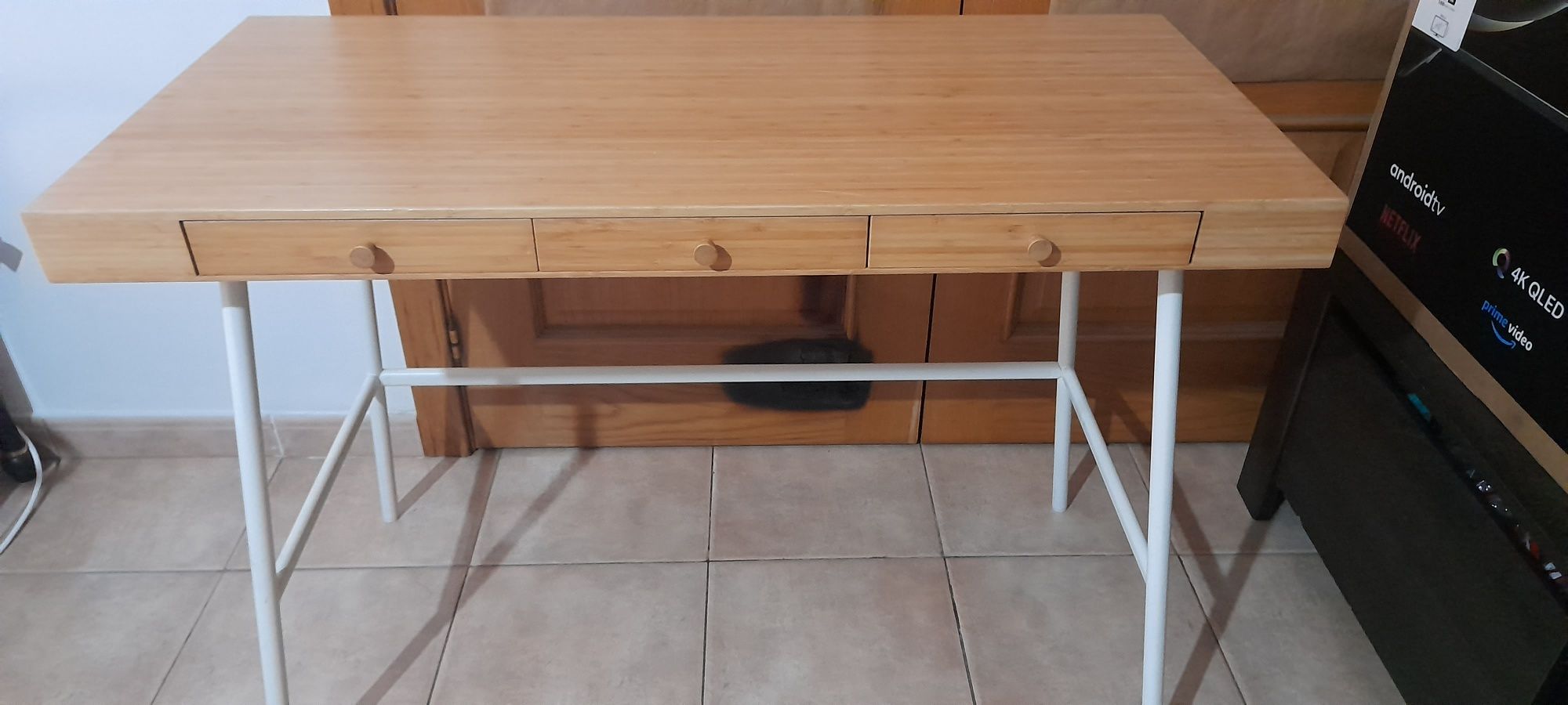 Mesa de escritório Ikea
