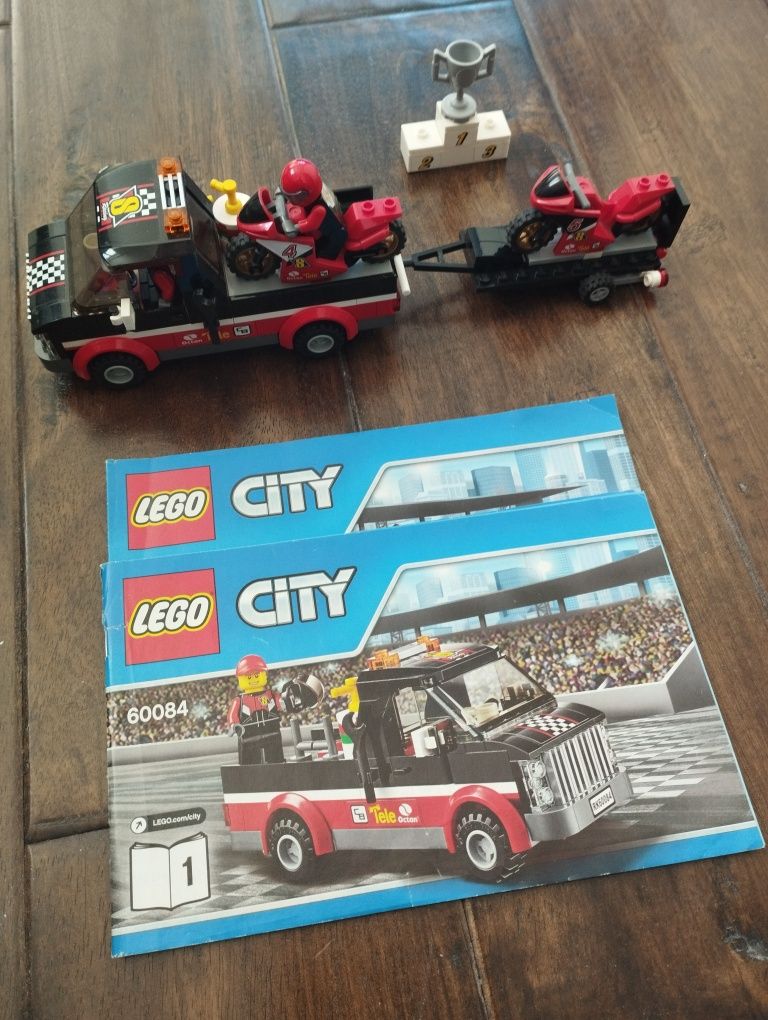 LEGO City Транспортировщик гоночных мотоциклов (60084)