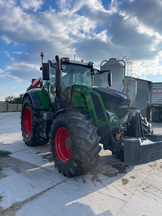 Ciągnik rolniczy Fendt 828 Vario S4 Profi+