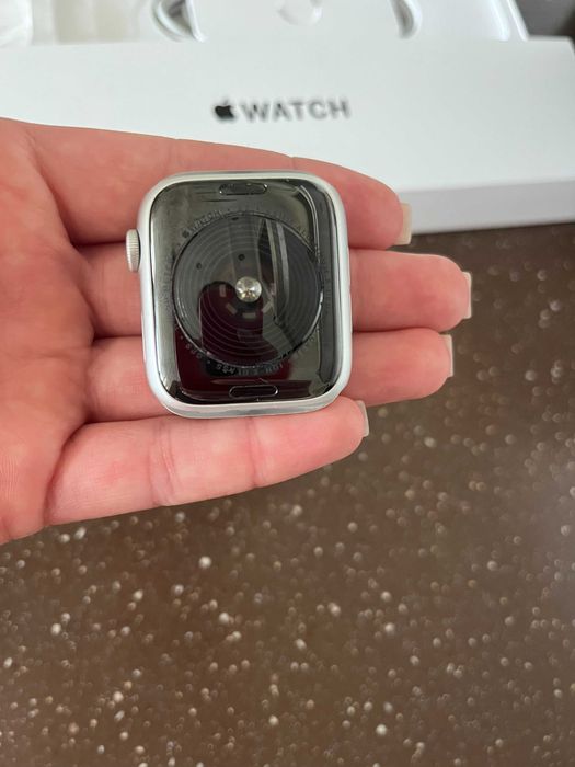 Смарт-годинник Apple Watch SE 44 mm generation  1