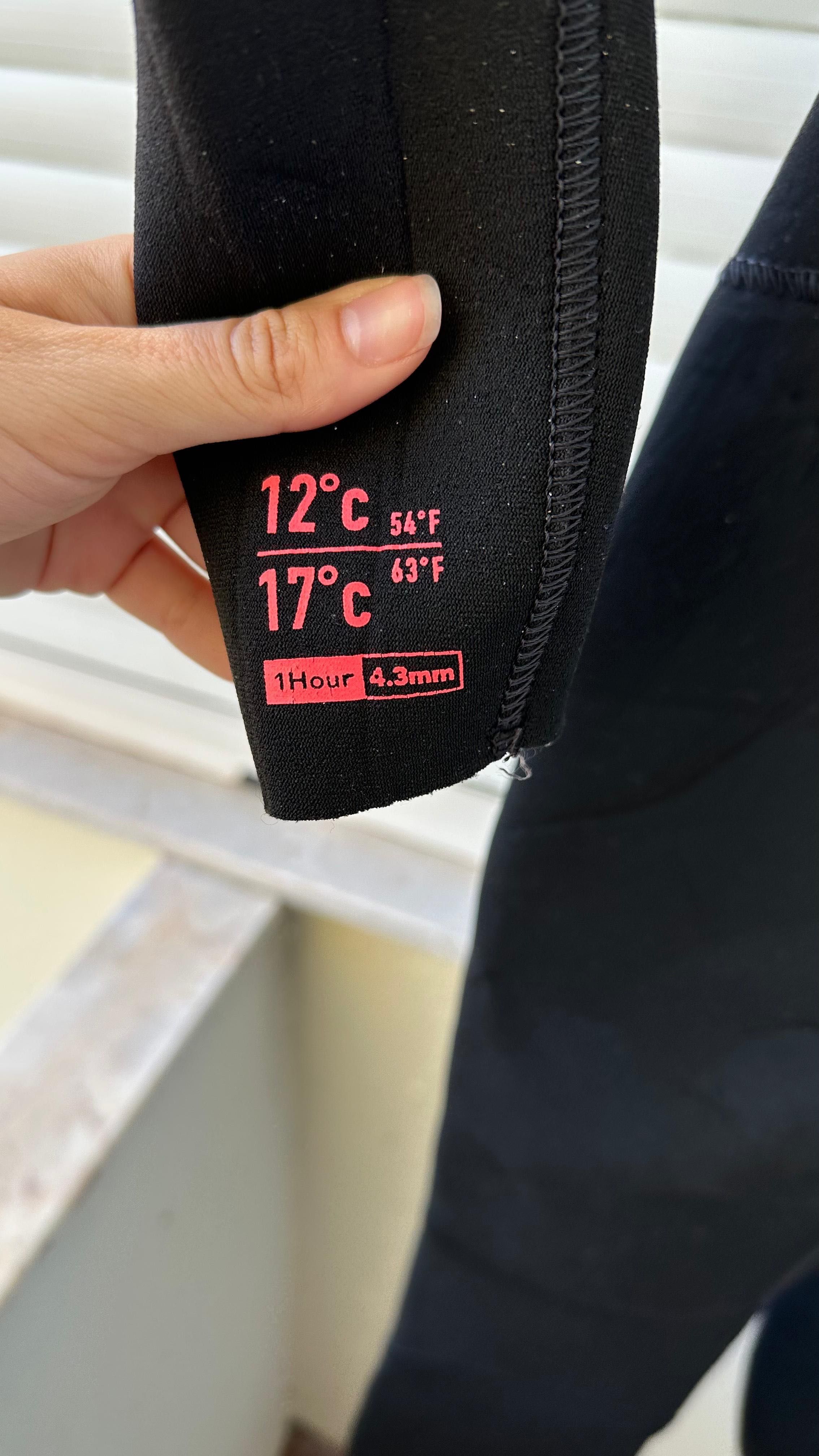 Fato Surf 100 Neoprene 4/3 mm Mulher Preto