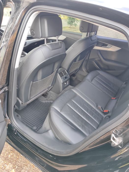 Audi A4 B9 2017 Рік