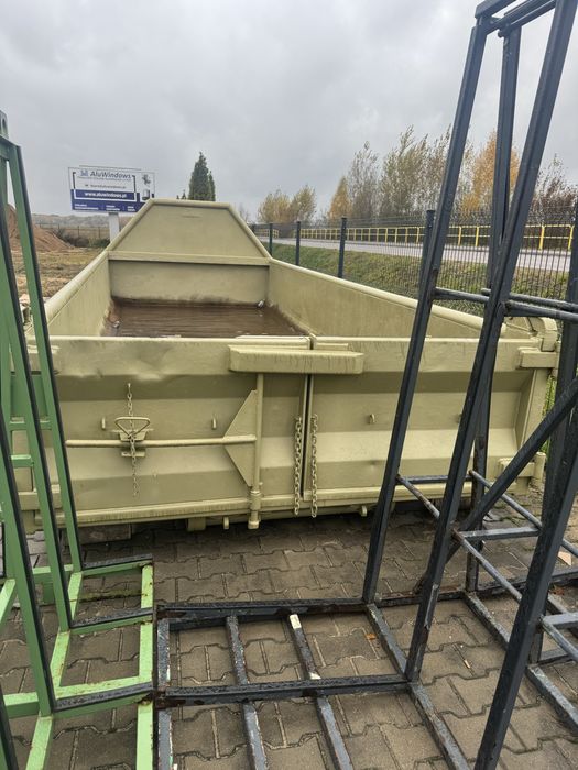 Kontener hakowy 20 ft – 6,06 m – 12 000 zł netto