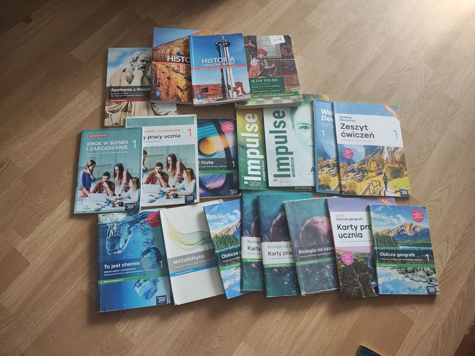 Sprzedam książki cały komplet bądź każda z osobna ćwiczenia sa nowe Sz