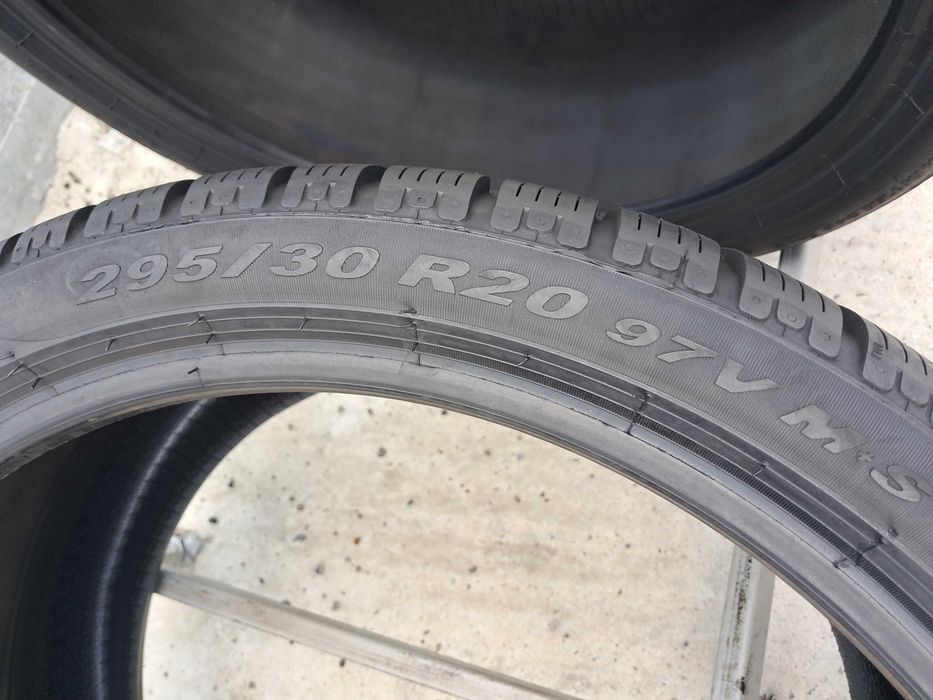 Резина зима 90% Pirelli 245/35 295/30 R20 Sottozero Winter 240 serieII