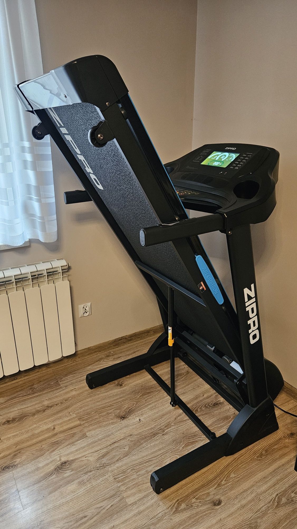 Bieżnia elektryczna Zipro Notus do 150 kg