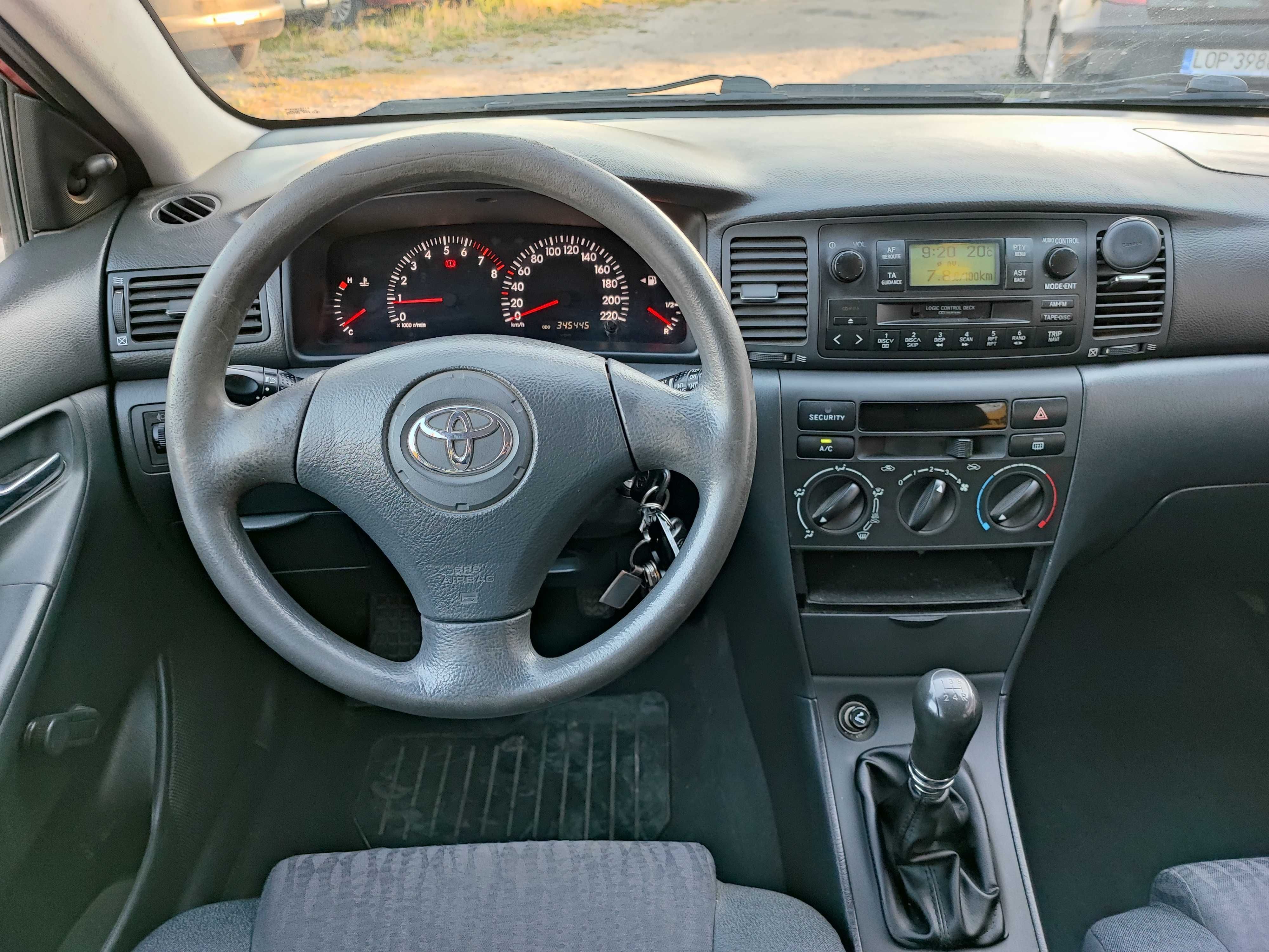 Toyota Corolla 1,4 VVT-i nowe opony, serwisowana, stan auta bdb