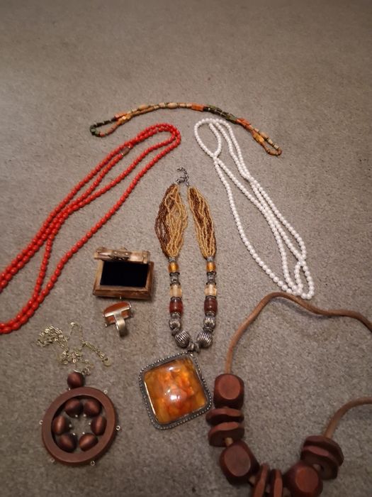 Biżuteria stara całość