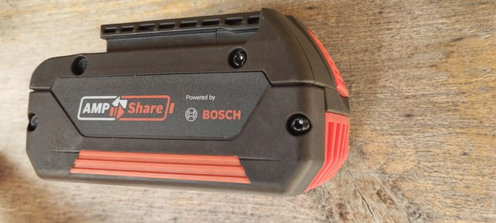 Bateria Bosch 18v nova