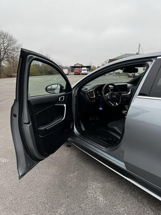 Продам Kia Proceed