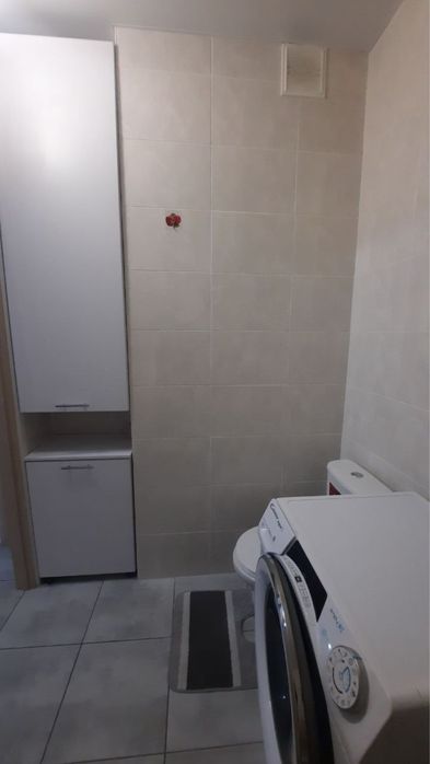 Продам хорошую однокомнатную Жк 7 Небо! Средний этаж! Укомплектована!