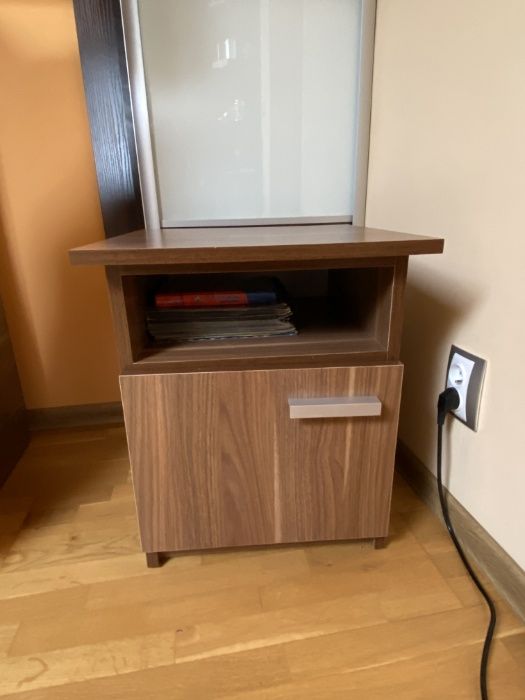 Komplet mebli (biurko+szafka+4półki+szafka nocna)