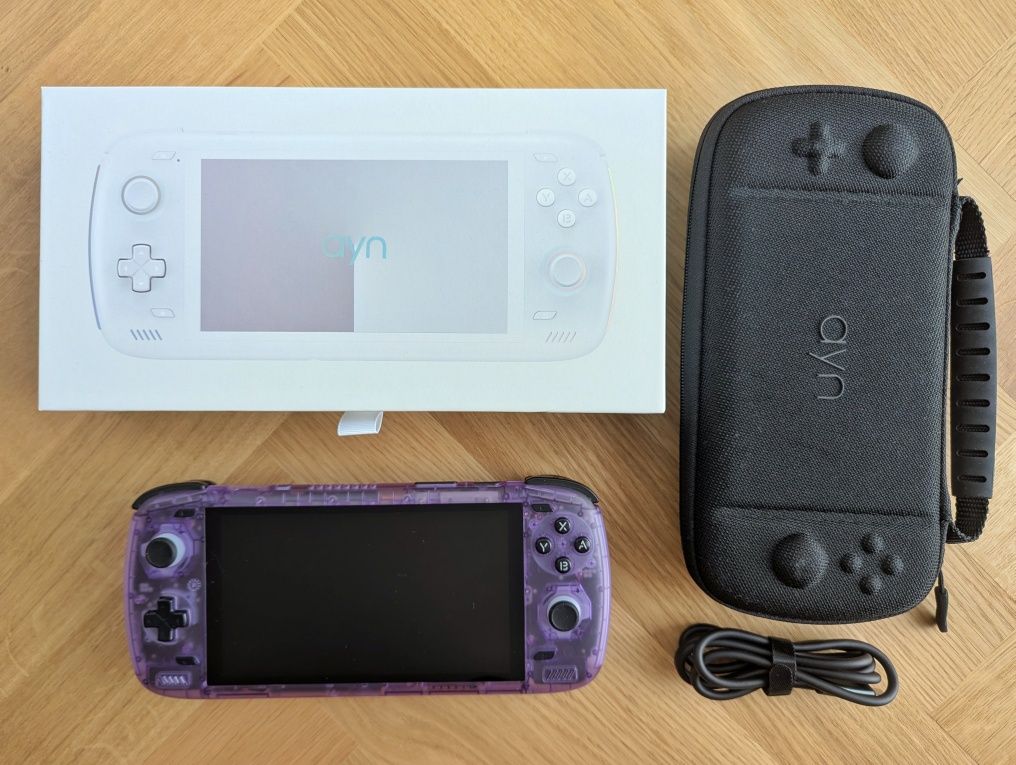 Handheld Ayn Odin 2 Pro 12GB + 256GB Clear Purple + etui