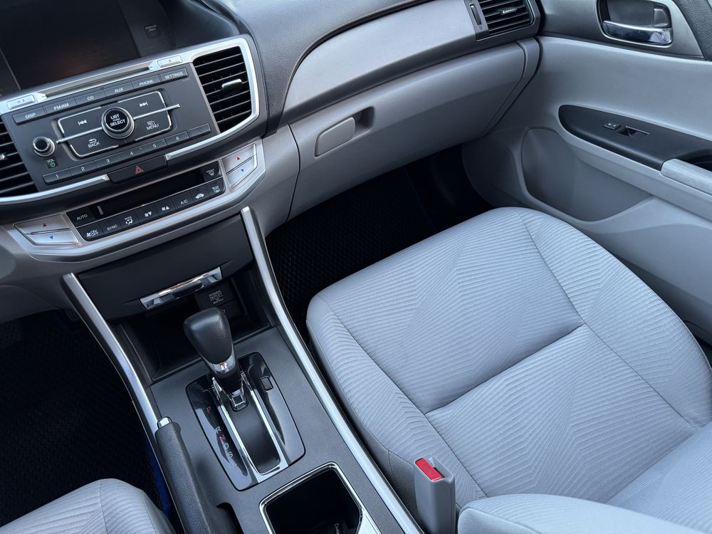 Honda Accord 9 2015
